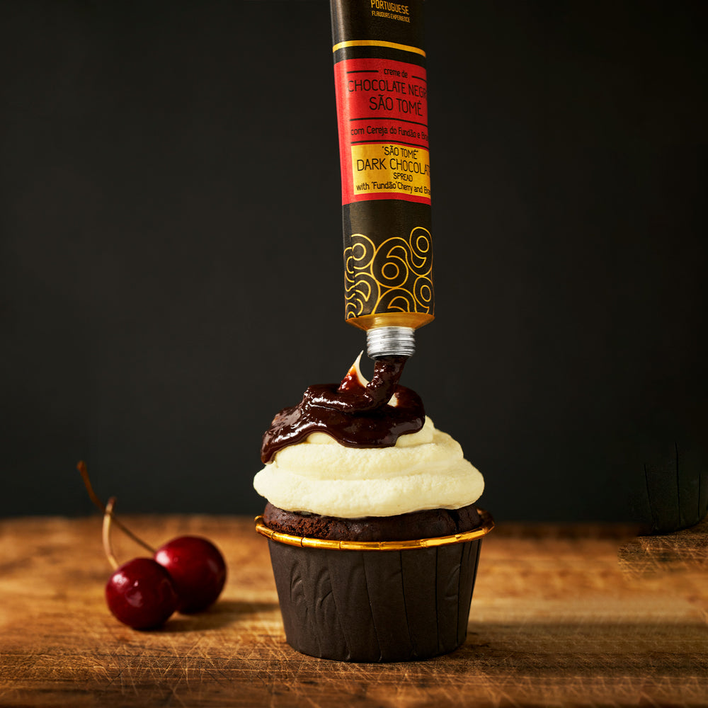 
                  
                    Crema de Chocolate Negro de Santo Tomé con Cereza y Brandy
                  
                