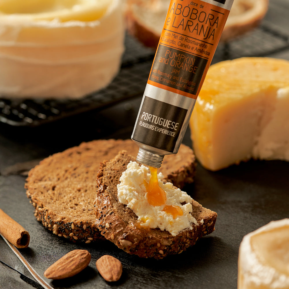 
                  
                    Caja Gastronómica n.6: Queso de Vaca + PACK 3 Mermeladas Ideales para Queso Fresco - Especial Navidad
                  
                