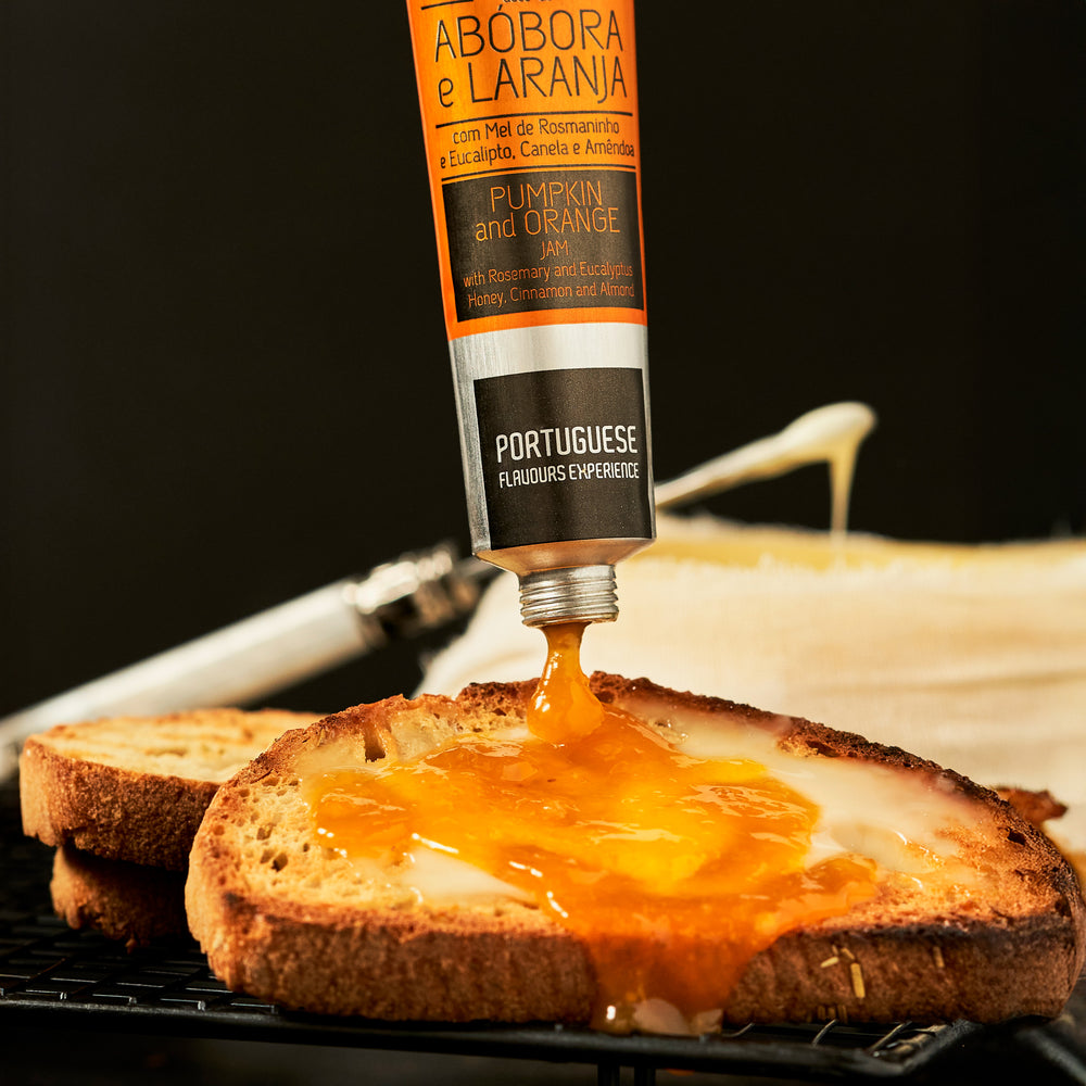 
                  
                    Mermelada de Calabaza y Naranja con Miel de Romero, Eucalipto, Canela y Almendra
                  
                