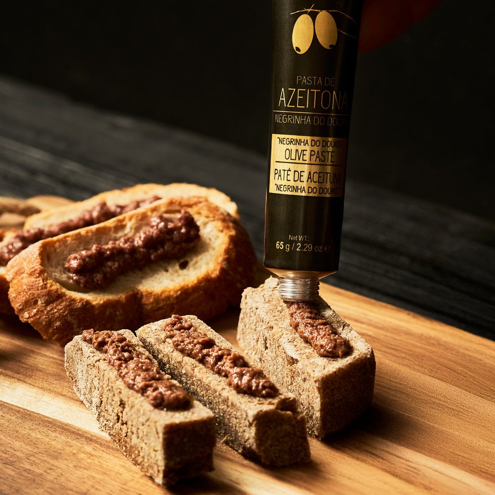 
                  
                    Caja Gastronómica n.9: Pasta de Aceitunas Negras del Duero + Aceite de Oliva - Especial Navidad
                  
                