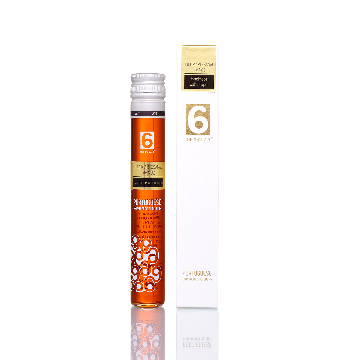 Licor artesanal de noz meia.dúzia